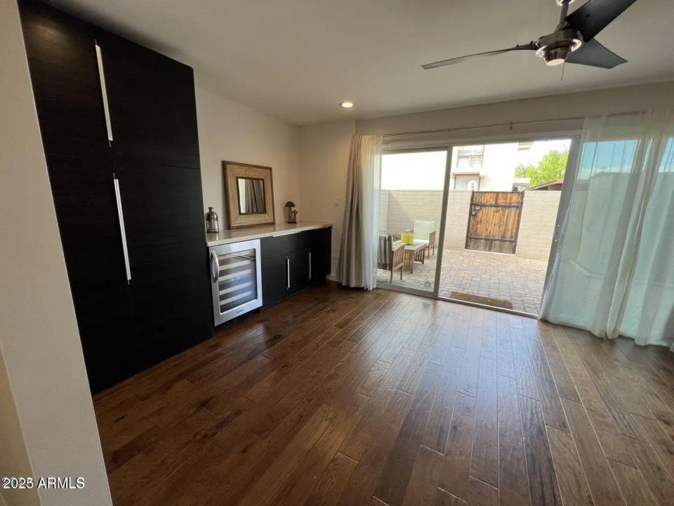 Real Estate Picture 6