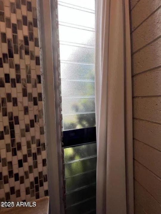 Real Estate Picture 8