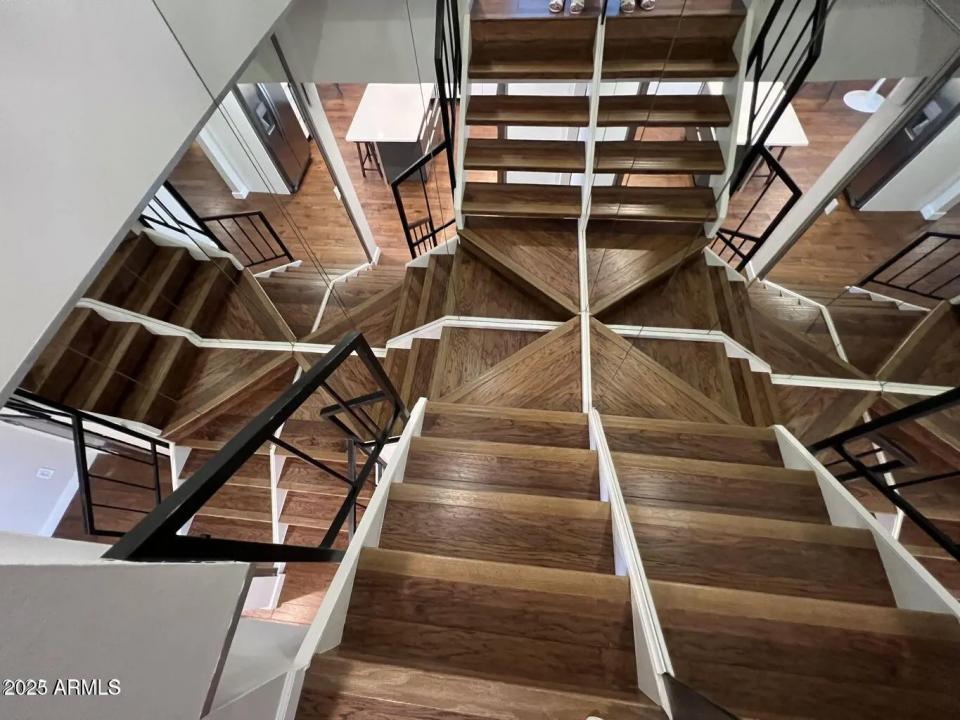 Real Estate Picture 14
