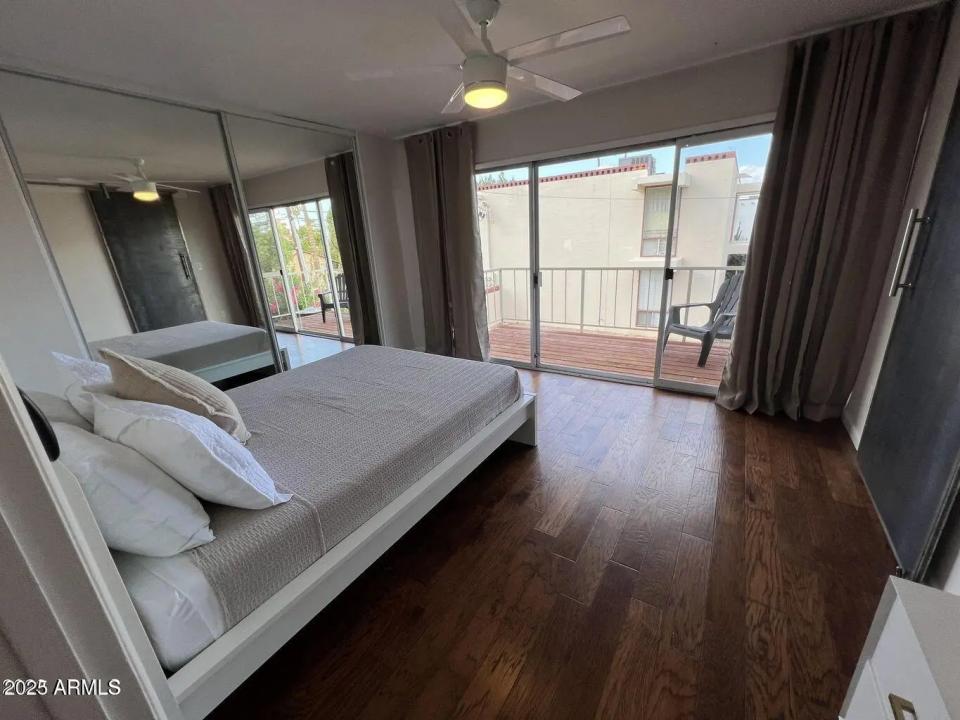 Real Estate Picture 16