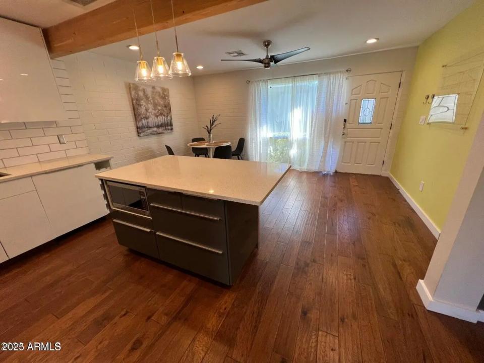 Real Estate Picture 31