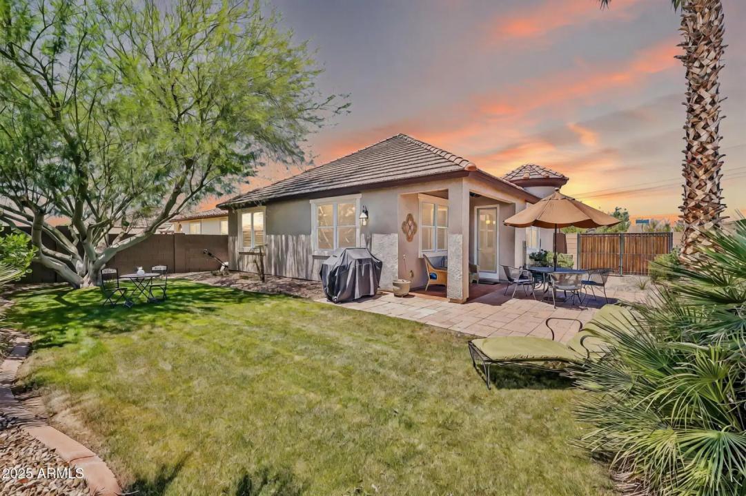 Real Estate Picture 5