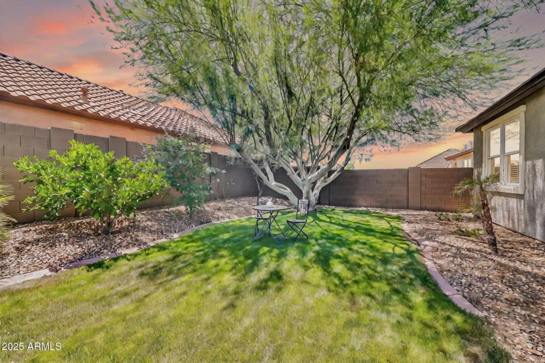 Real Estate Picture 6