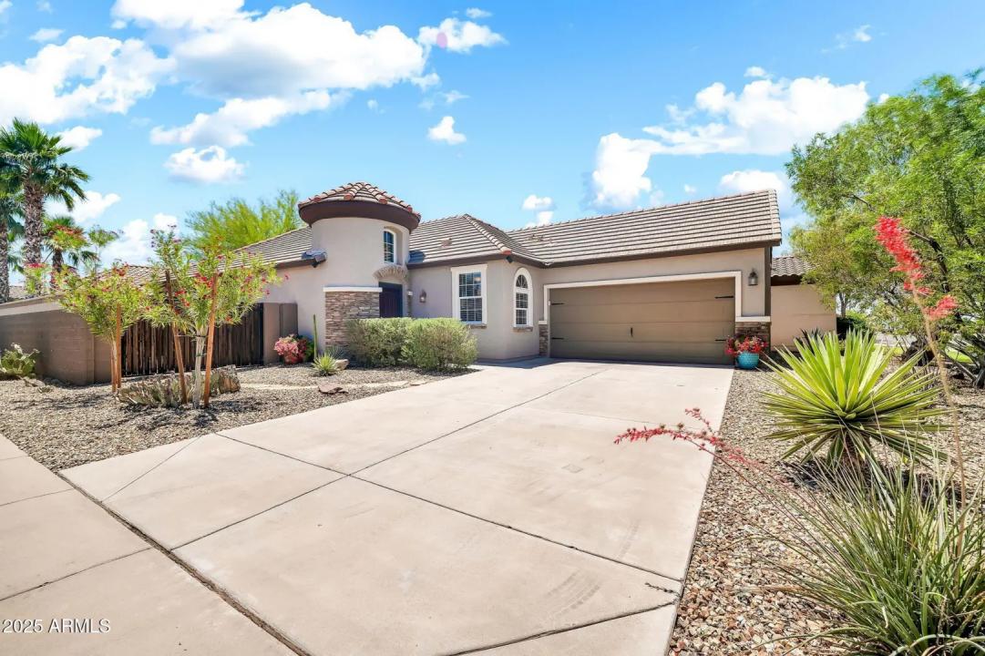 Real Estate Picture 7