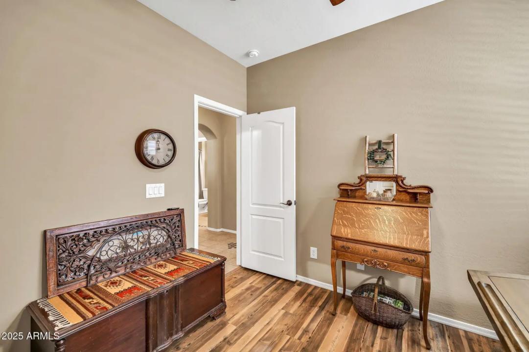 Real Estate Picture 21