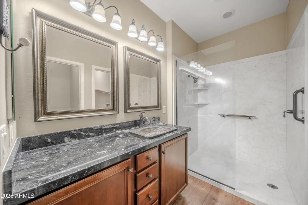 Real Estate Picture 13