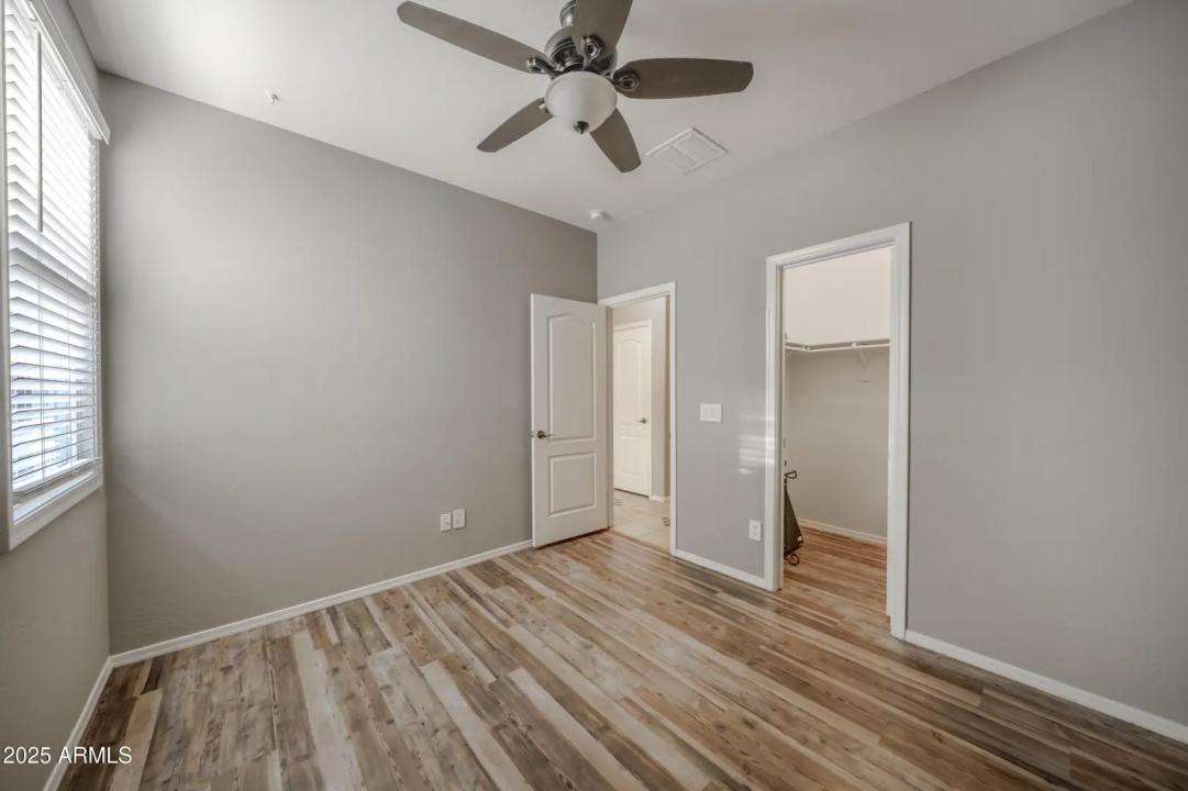 Real Estate Picture 15