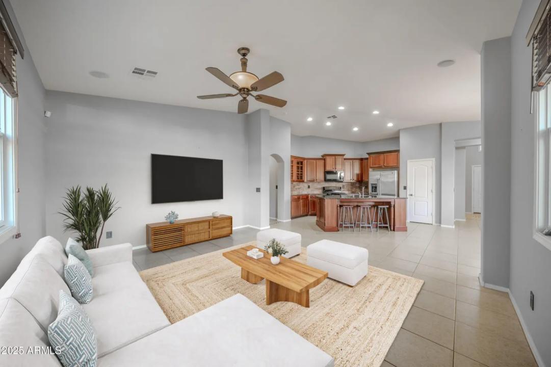 Real Estate Picture 6