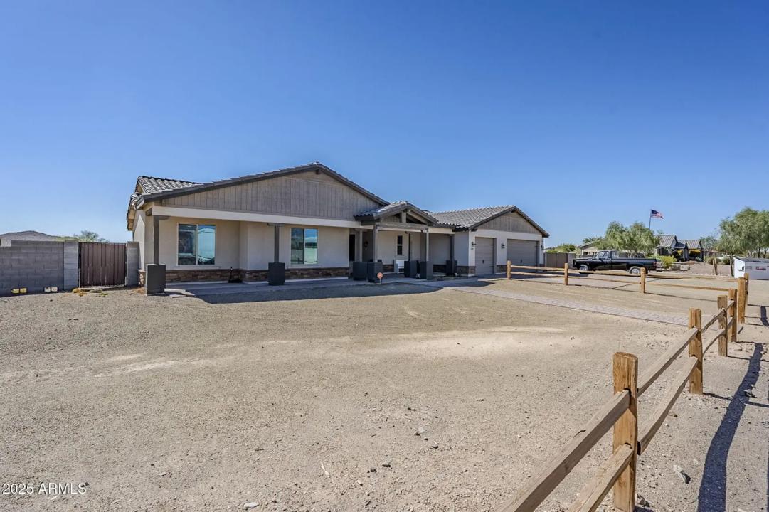 Real Estate Picture 9