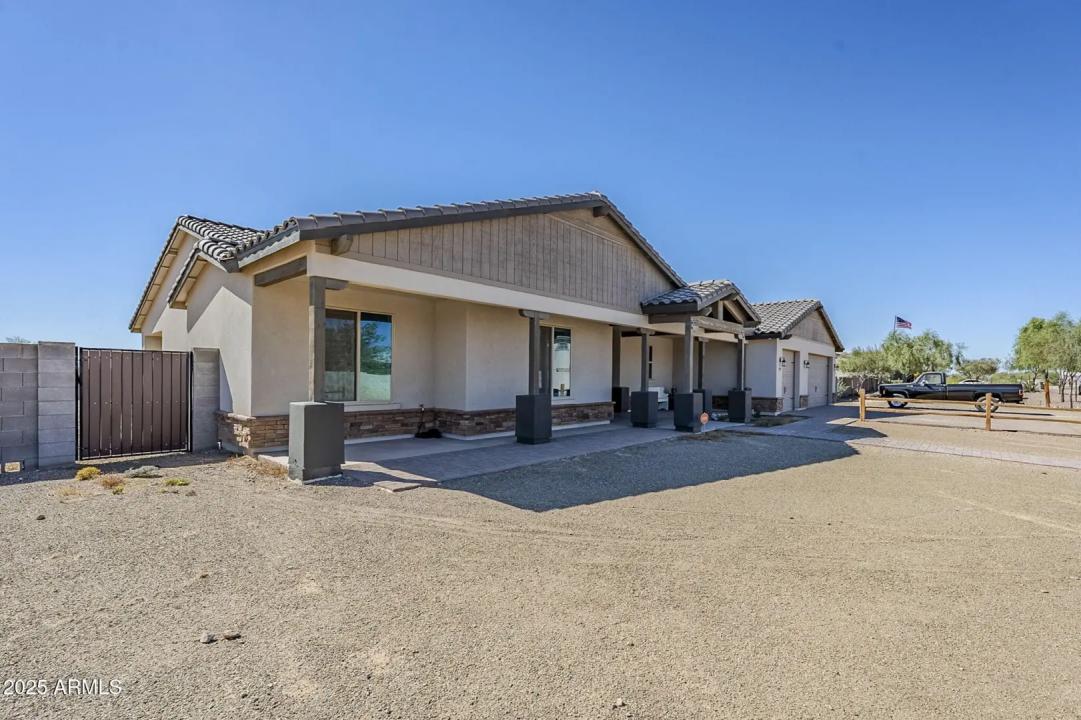 Real Estate Picture 10