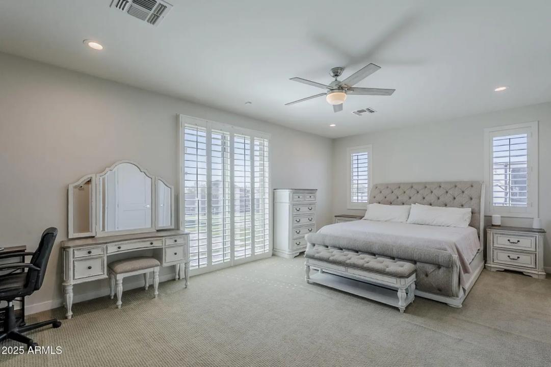 Real Estate Picture 25