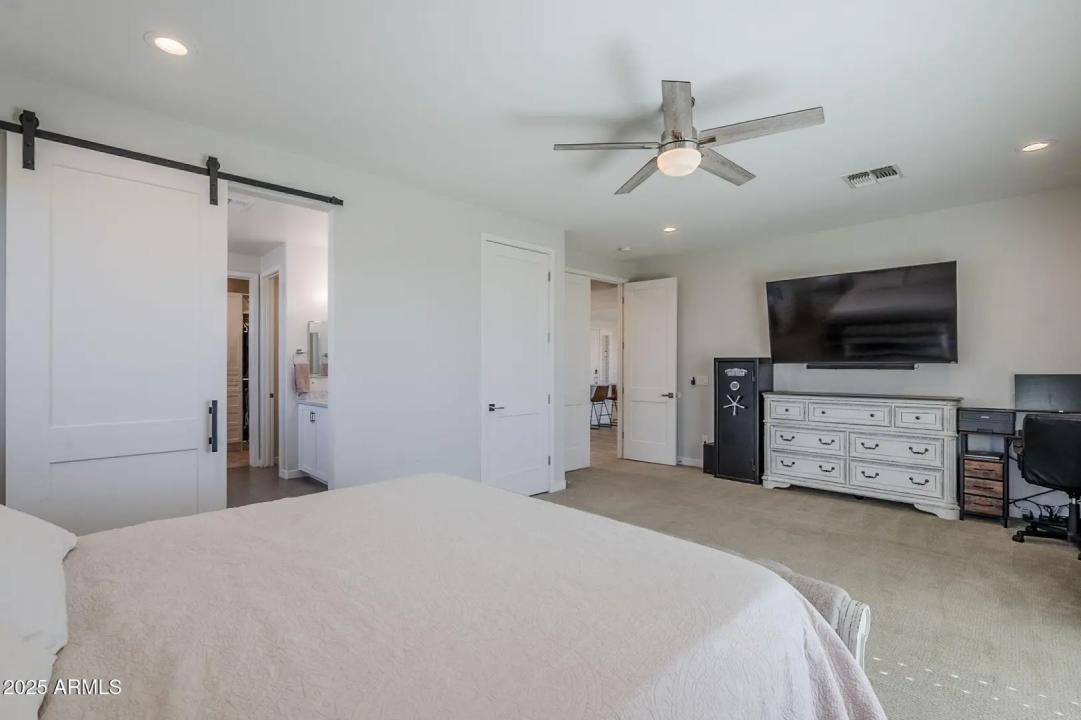 Real Estate Picture 28