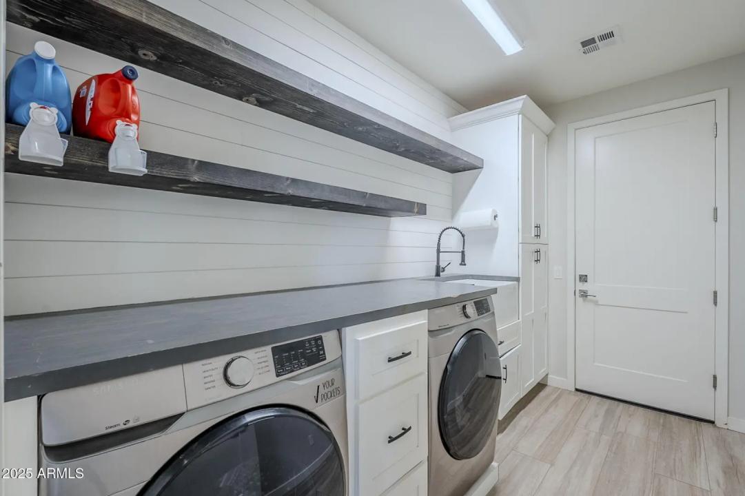 Real Estate Picture 33