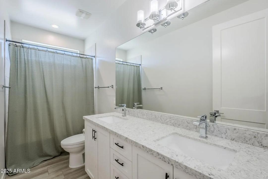 Real Estate Picture 39