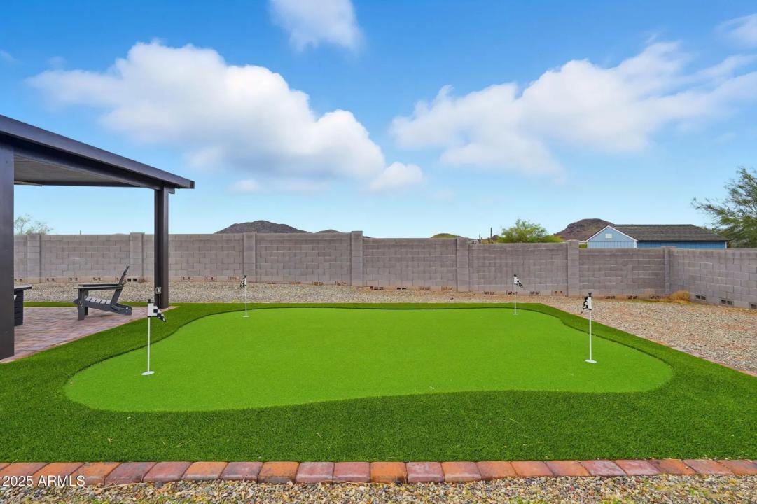 Real Estate Picture 50