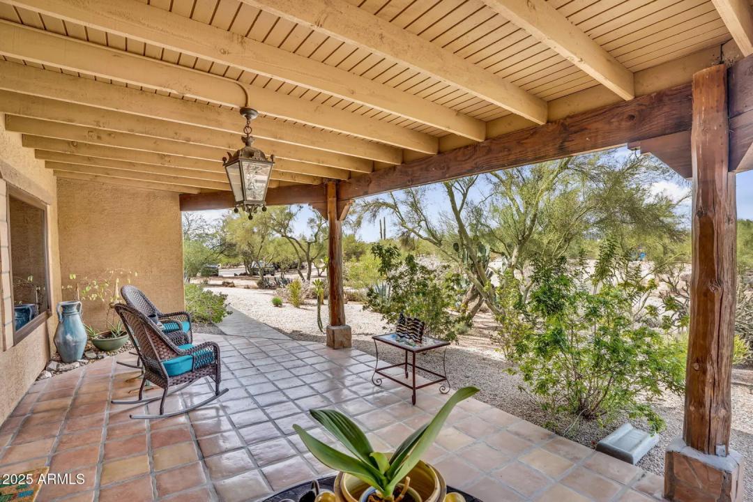 Real Estate Picture 4