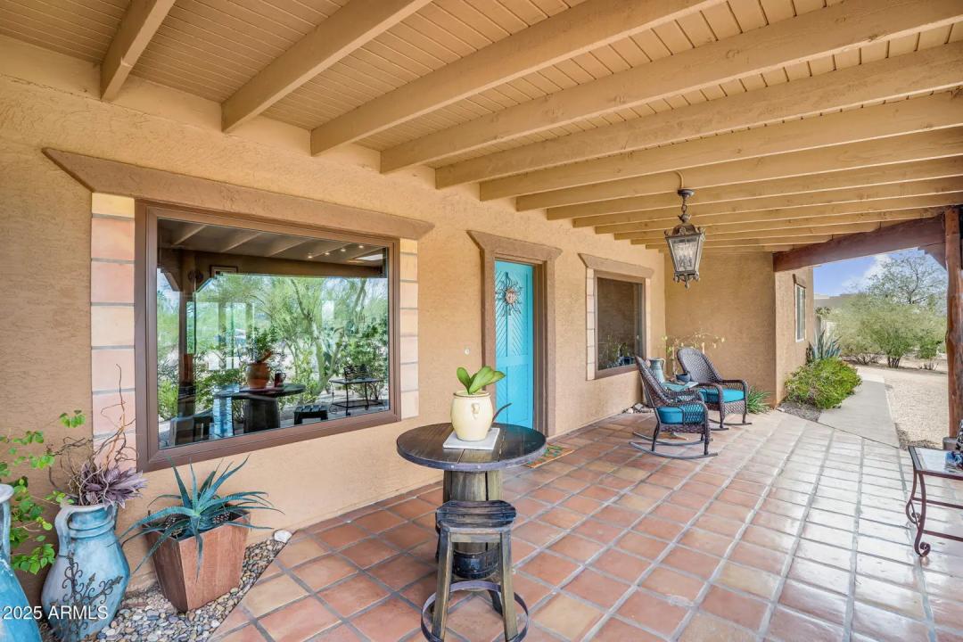 Real Estate Picture 5