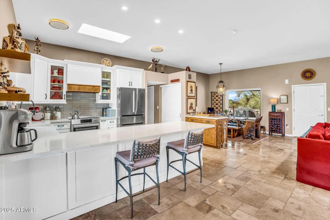Real Estate Picture 13