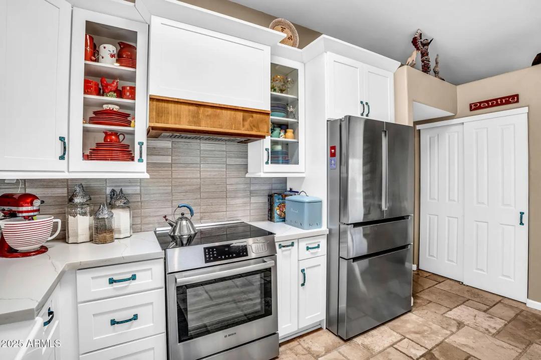 Real Estate Picture 15