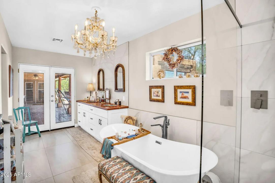 Real Estate Picture 25