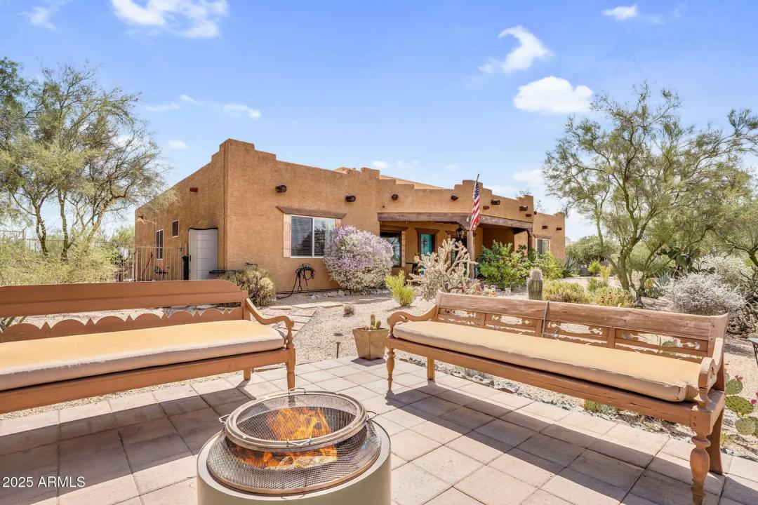 Real Estate Picture 3