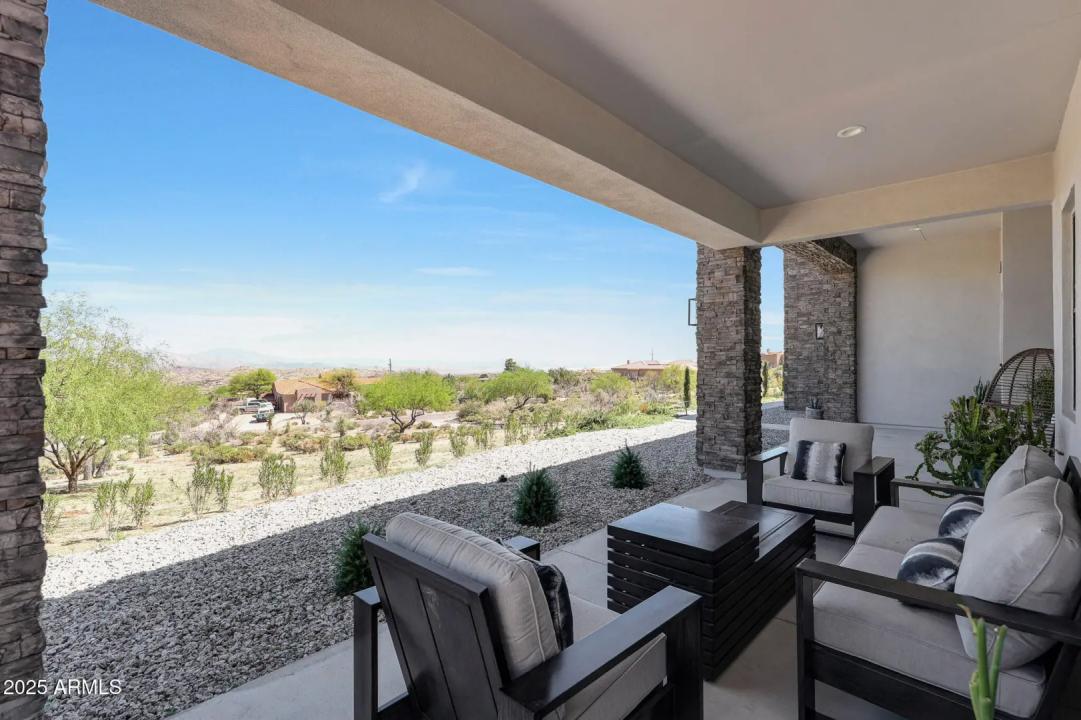 Real Estate Picture 22