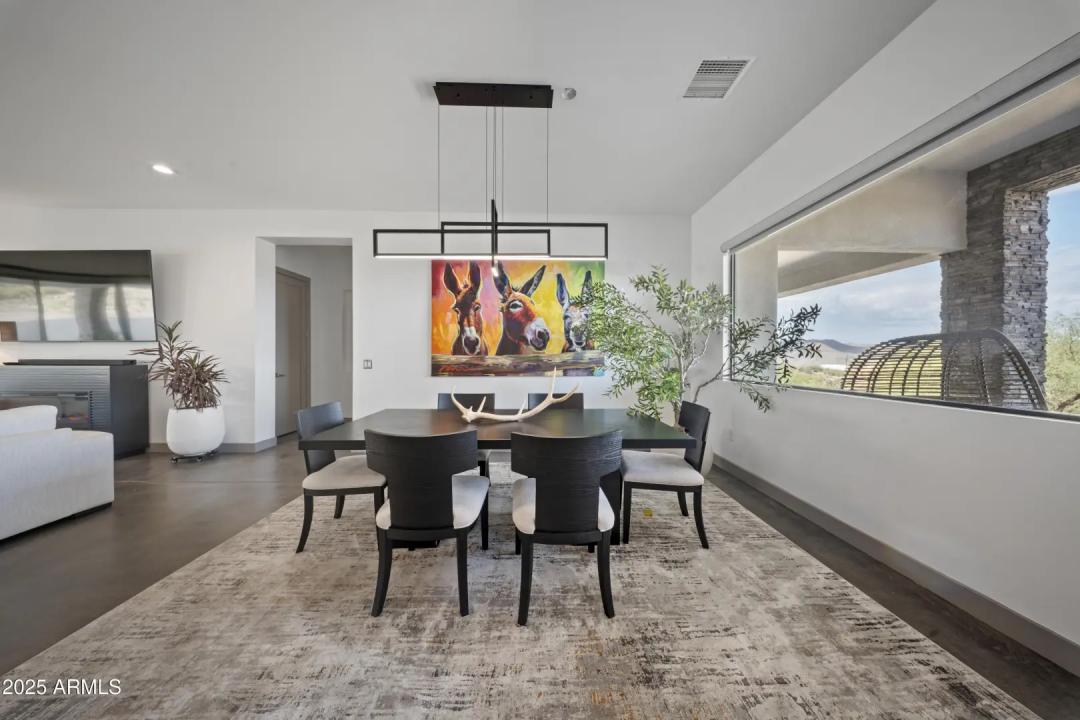 Real Estate Picture 13