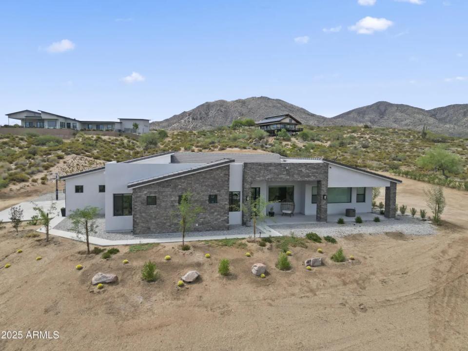 Real Estate Picture 26