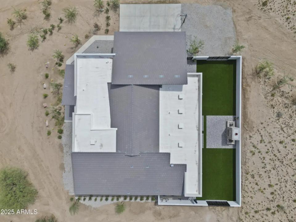 Real Estate Picture 2