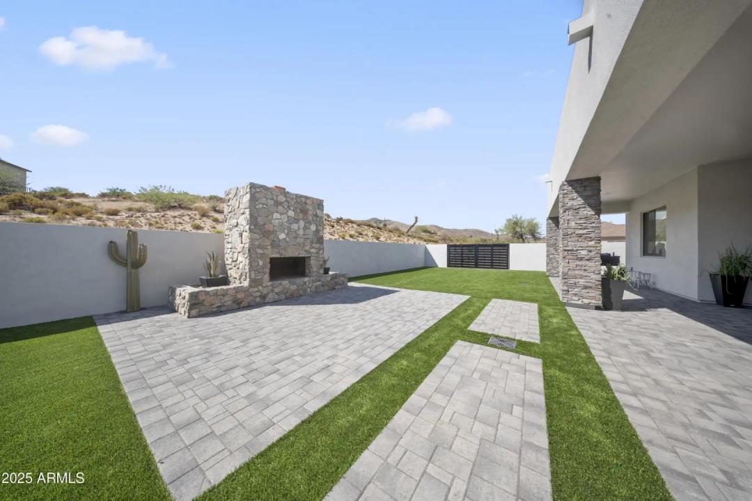 Real Estate Picture 25