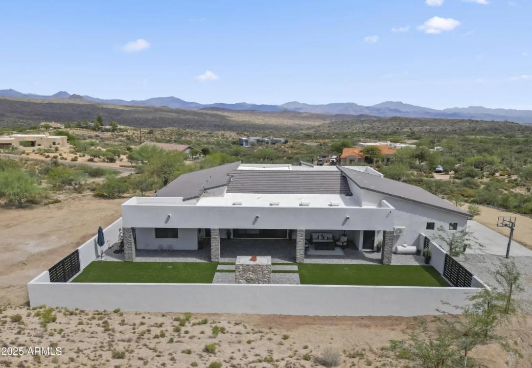 Real Estate Picture 1