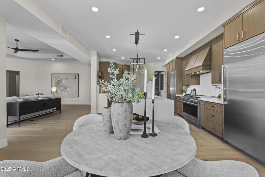 Real Estate Picture 11