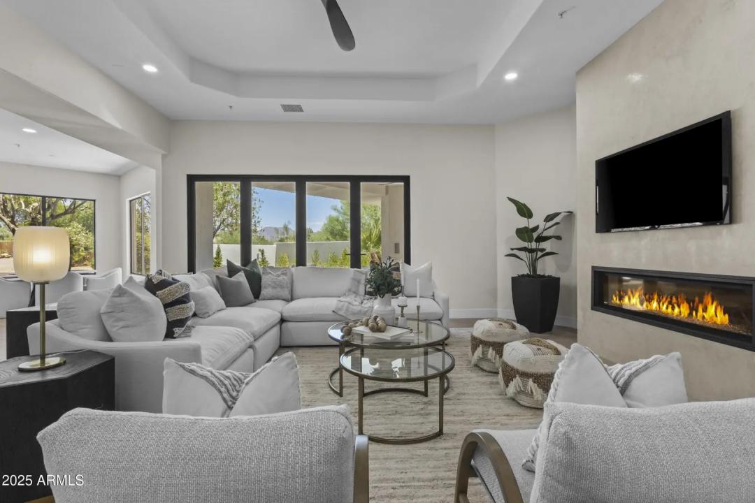 Real Estate Picture 14