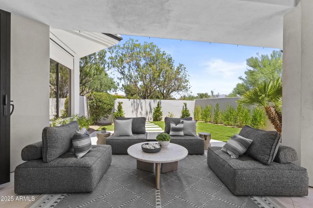 Real Estate Picture 16