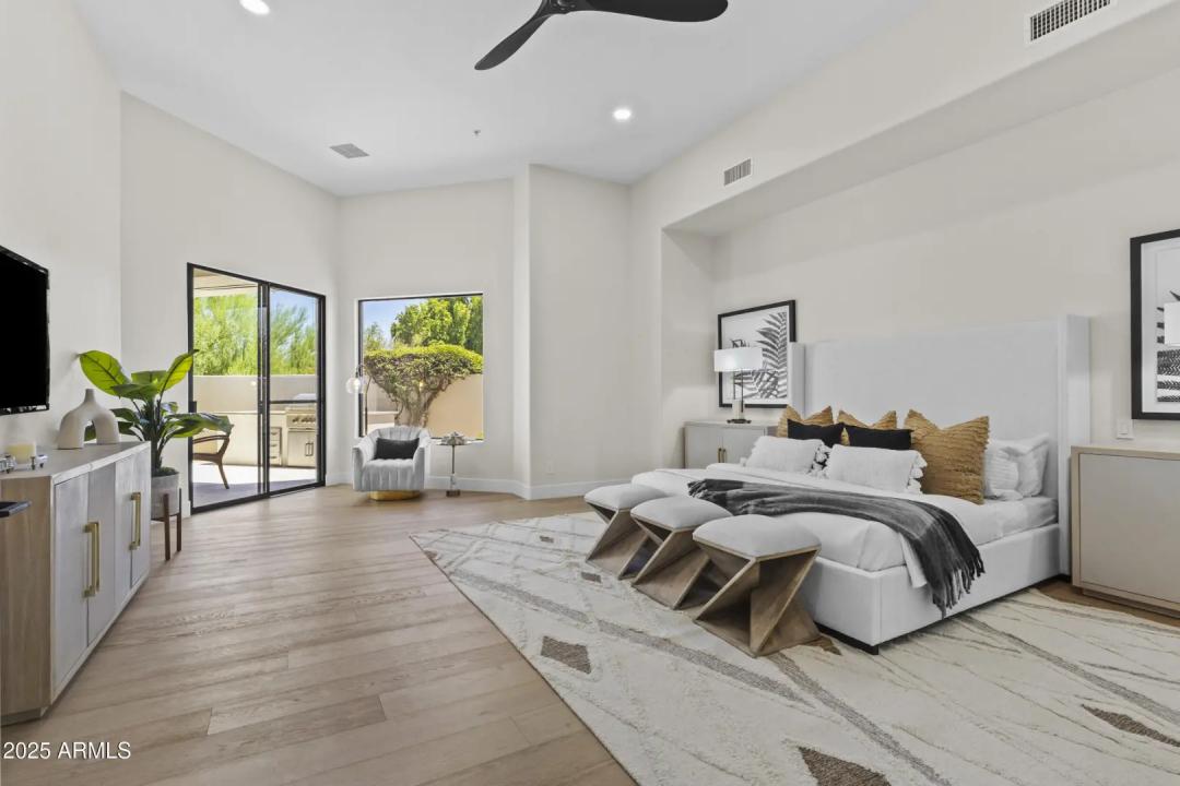 Real Estate Picture 20
