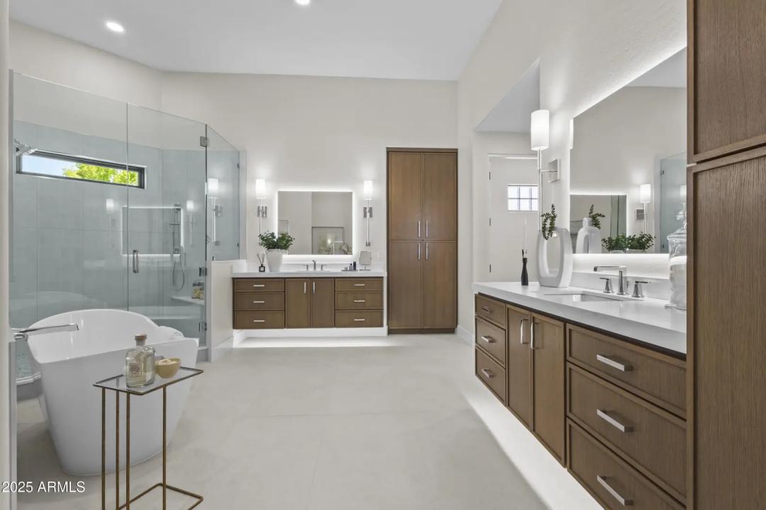 Real Estate Picture 22