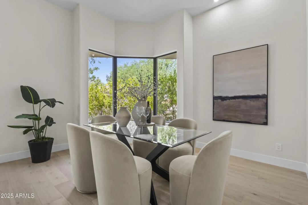 Real Estate Picture 3