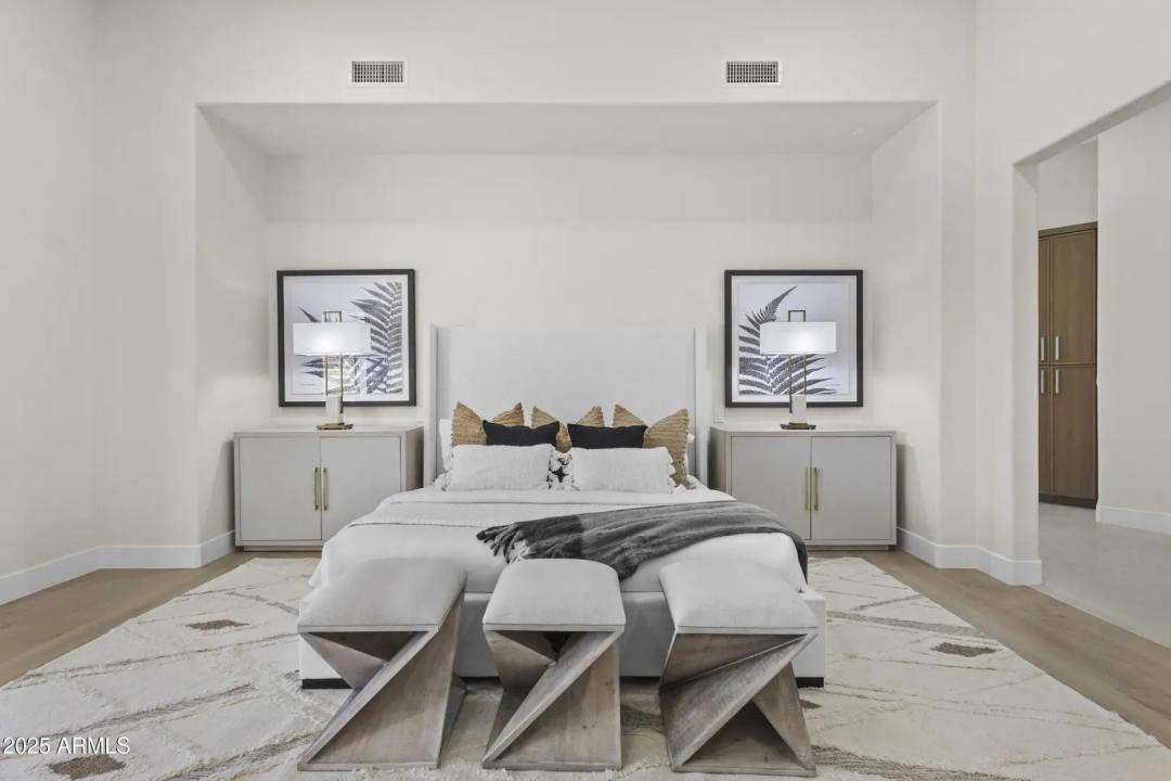 Real Estate Picture 19