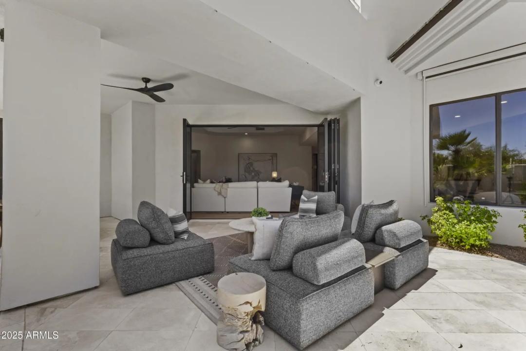 Real Estate Picture 17