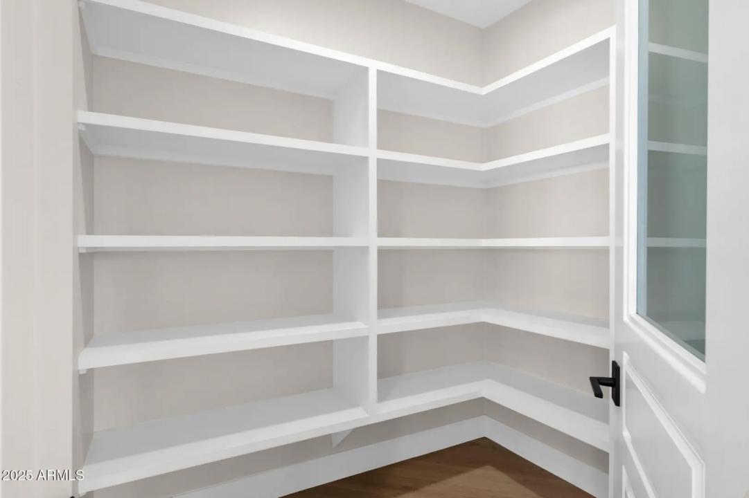 Real Estate Picture 10