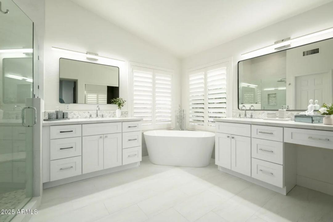 Real Estate Picture 17
