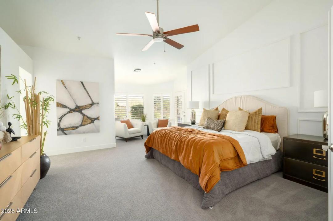 Real Estate Picture 14