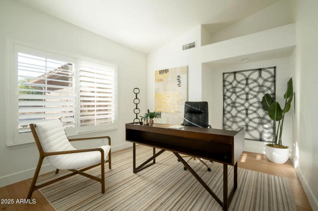 Real Estate Picture 23
