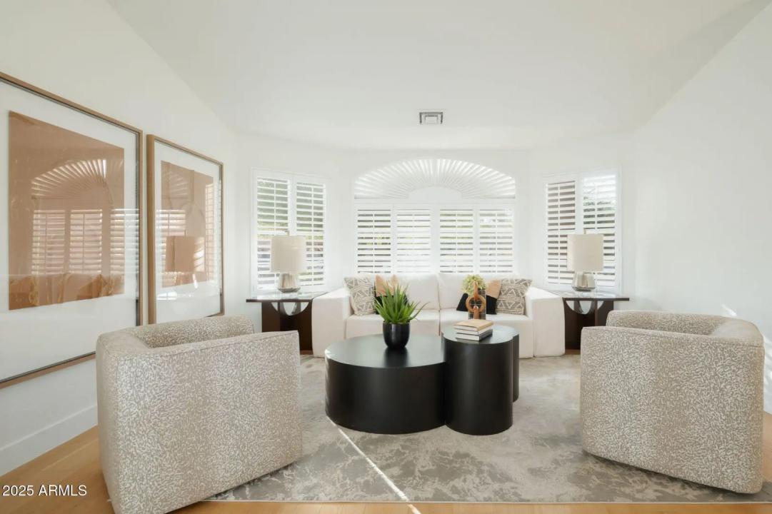 Real Estate Picture 9