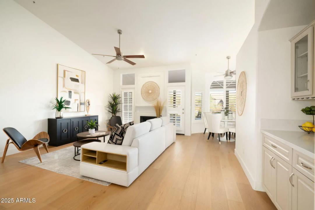 Real Estate Picture 4