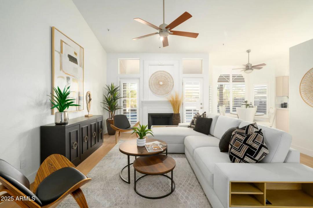 Real Estate Picture 3