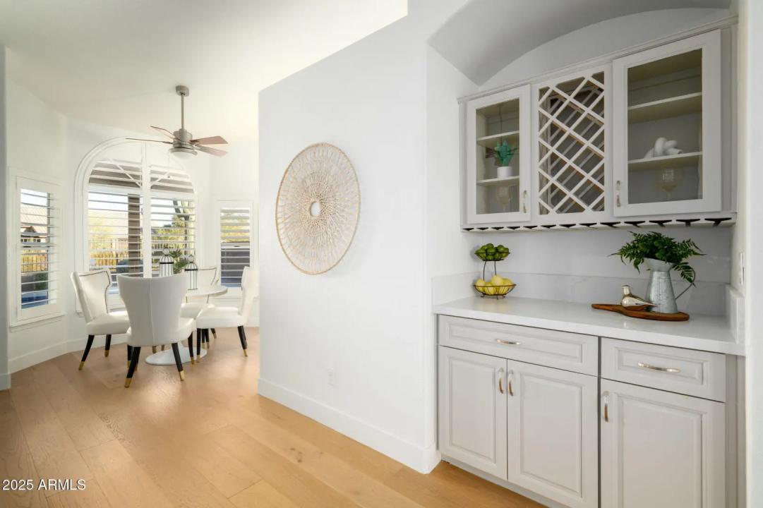 Real Estate Picture 13