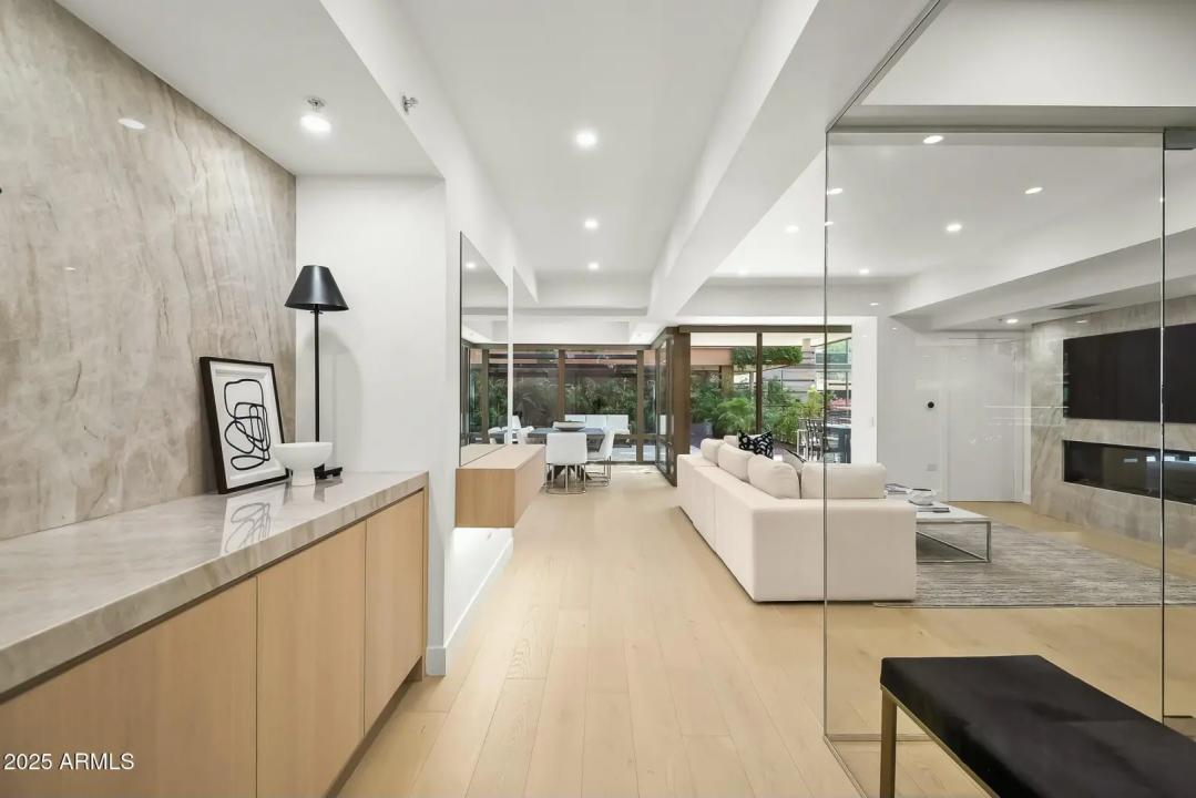 Real Estate Picture 6