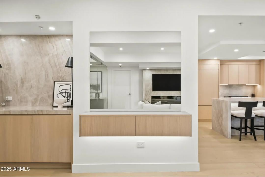 Real Estate Picture 9