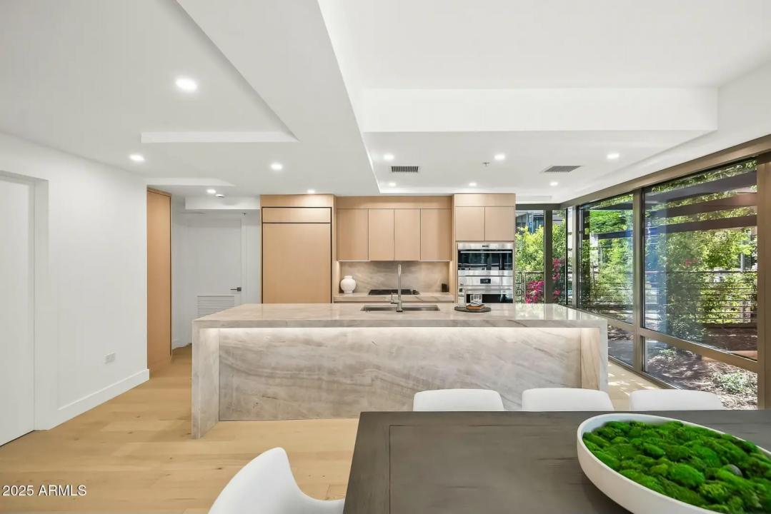 Real Estate Picture 13